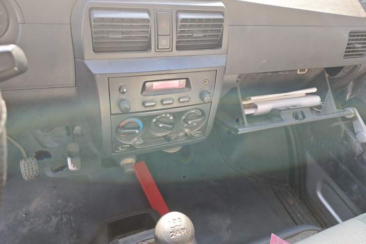 Used Wuling Rongguang 2011 1.2L Base Version
