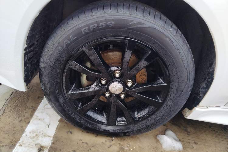 Used Mitsubishi Lancer EX 2016 1.8L CVT Black-and-White Retro Edition
