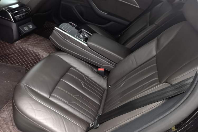 Used Audi A8 2019 Facelifted Plus A8L 50 TFSI quattro Comfort Version
