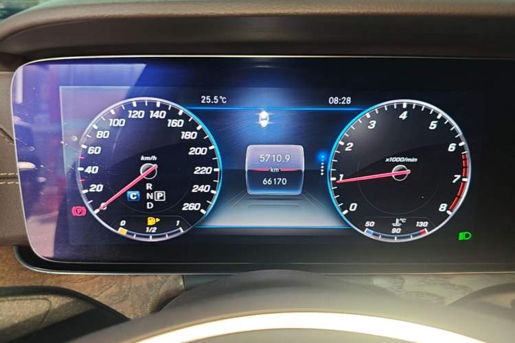 Used Mercedes-Benz E-Class 2018 Facelift E 200 L
