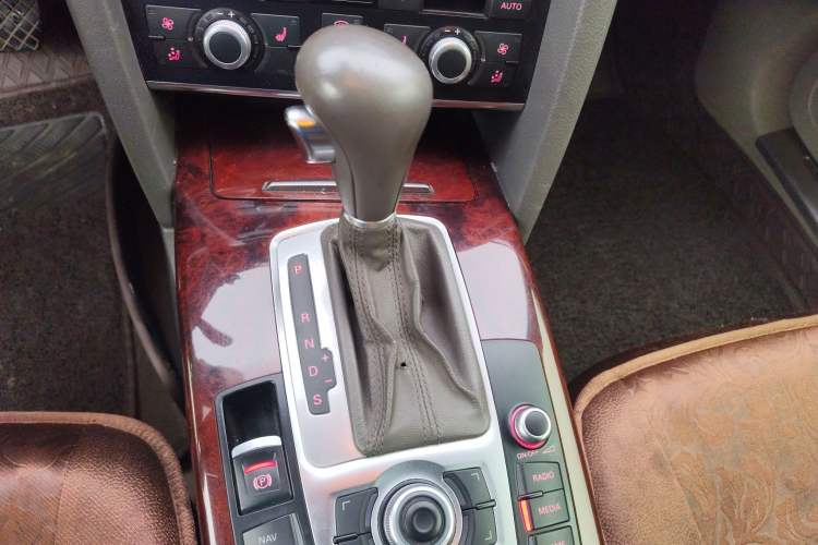 Used Audi A6L 2010 2.8 FSI Comfort Model
