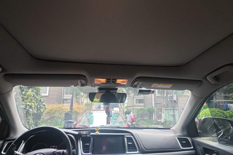 Used Toyota Highlander 2018 2.0T Four-Wheel Drive Luxury Edition 7 Seats China V Emission Standard