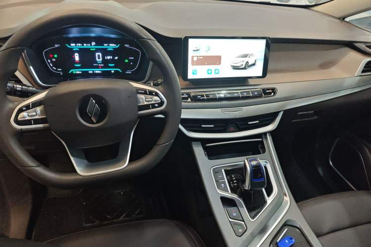 Used Livan Maple 80v L 2024 515 km Range 7 Seats Center Console