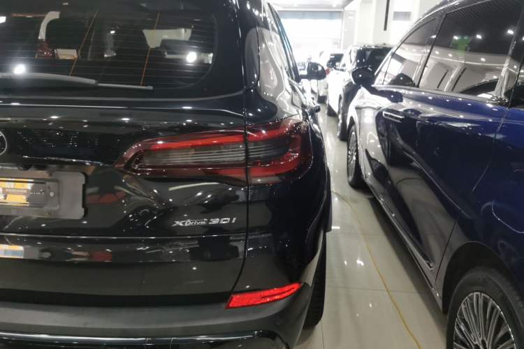 Used BMW X5 2021 xDrive30i X Design Package Exterior 3