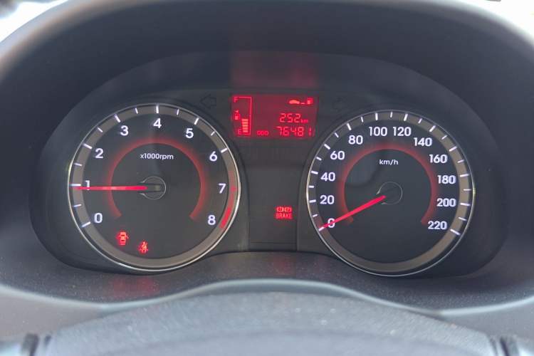 Used Hyundai Verna Ray 2016 1.4L Manual Leading GLX Model Instrument Cluster