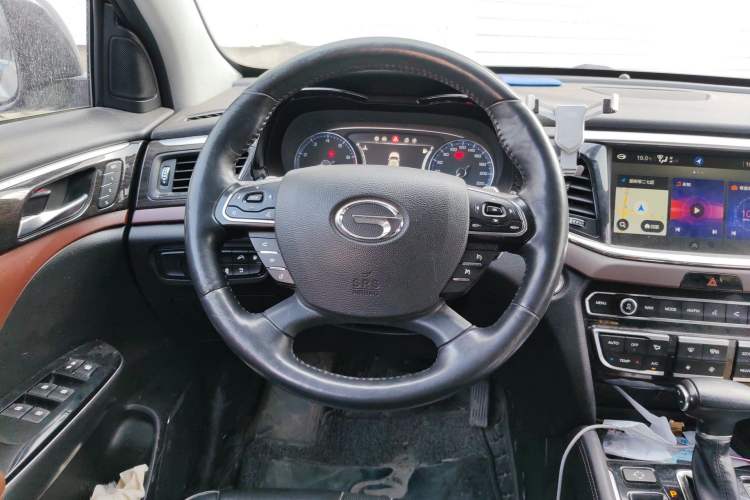 Used GAC Trumpchi GS8 2017 320T Two-Wheel Drive Luxury Smart Connectivity Version (7 Seats)