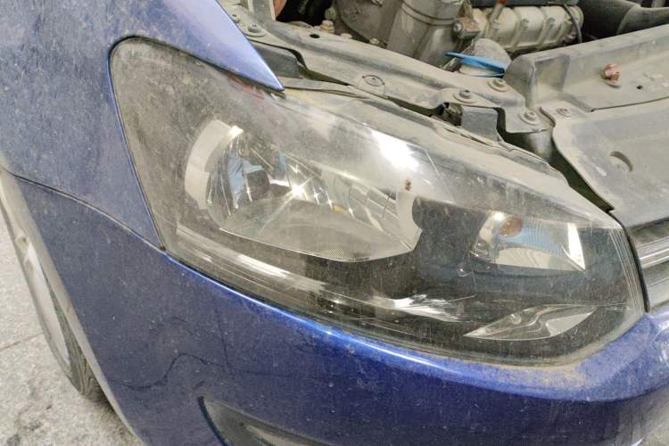 Used Volkswagen Polo 2011 1.6L Automatic ZhiShang Version Right Front Headlight