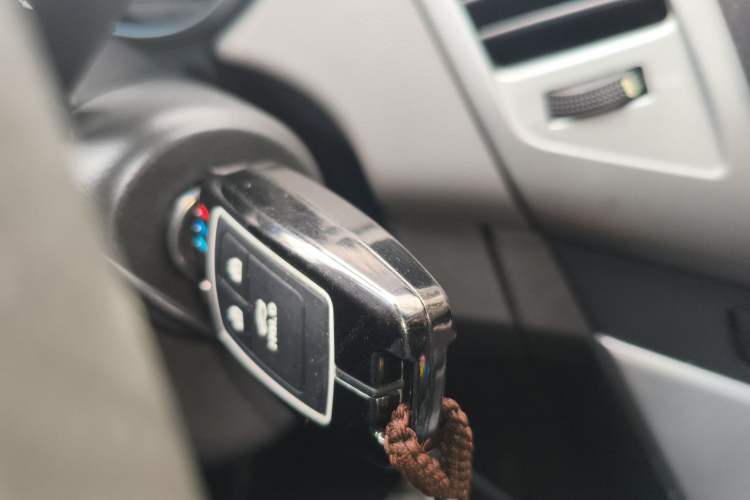 Used Chevrolet Cruze 2012 1.6L SL Grand Edition Automatic Vehicle Key