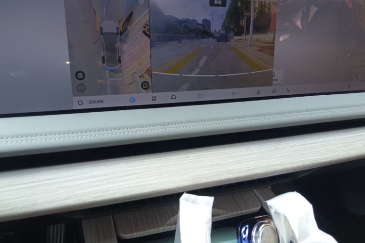 Used Geely Galaxy E8 2024 665 km Range Rear-Drive Starship Long-Range Version
