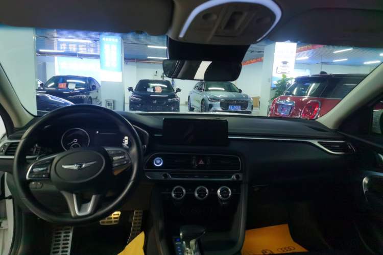 Used Genesis G70 2021 2.0T Rear-Drive Luxury Edition