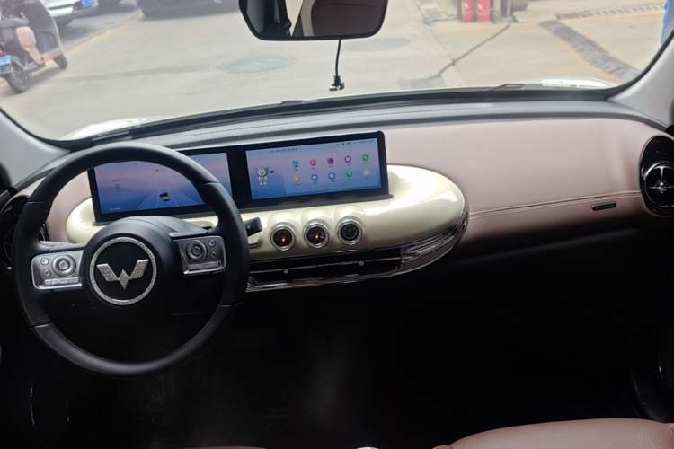 Used Wuling Bingo 2023 333 km Lingxi Connected+ Version