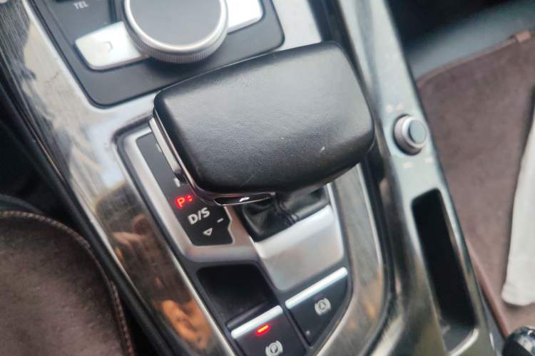 Used Audi A4L 2018 30th Anniversary Edition 40 TFSI Fashion Model