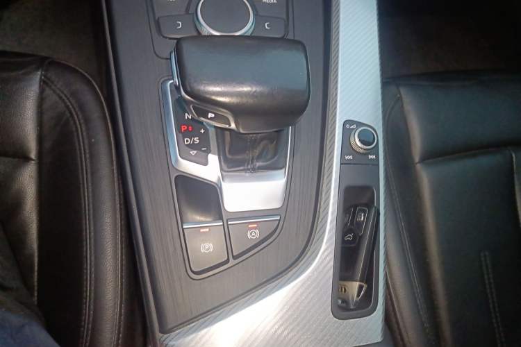 Used Audi A4L 2017 40 TFSI Ambition Edition