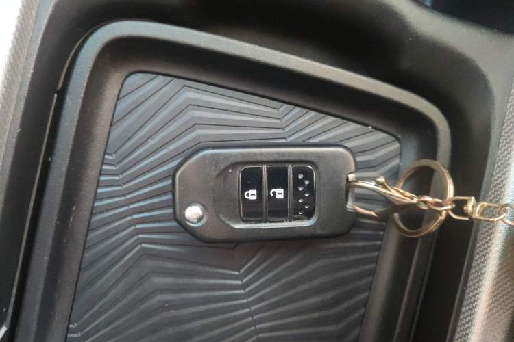 Used Honda CR-V 2017 240TURBO CVT 2WD Comfort Version Vehicle Key