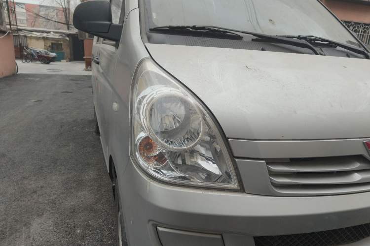 Used Wuling Rongguang S 2021 1.2L Base Model Window-Sealed 5-Seat LSI Car