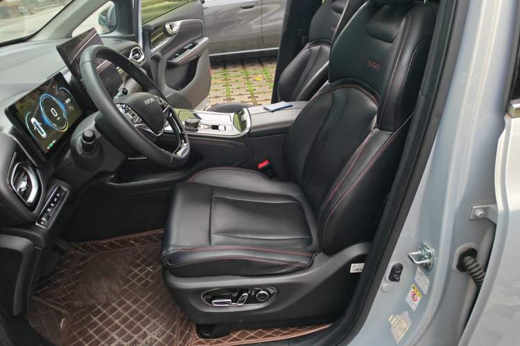 Used AION V 2021 Plus 70 Super Fast Charging Version Ternary Lithium
