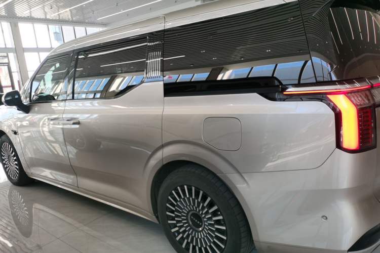 Used Zeekr 009 2022 WE Edition
