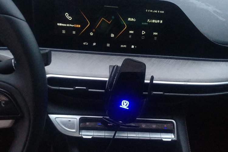 Used CHANGAN Eado 2023 Changan Edition PLUS Blue Whale NE 1.4T GDI DCT Prestige Version Audio And AC Panel