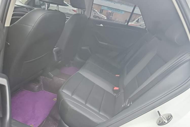 Used Volkswagen T-ROC 2019 280TSI DSG Two-Wheel Drive Comfort Version China VI Standard