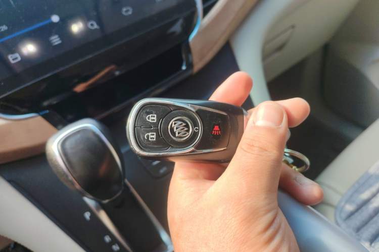 Used Buick GL8 2017 ES 28T Comfort Model China V Standard
