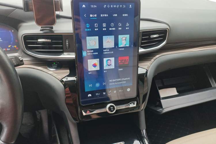 Used Ford Explorer 2020 EcoBoost 285 4x4 Titanium Edition 6 Seats
