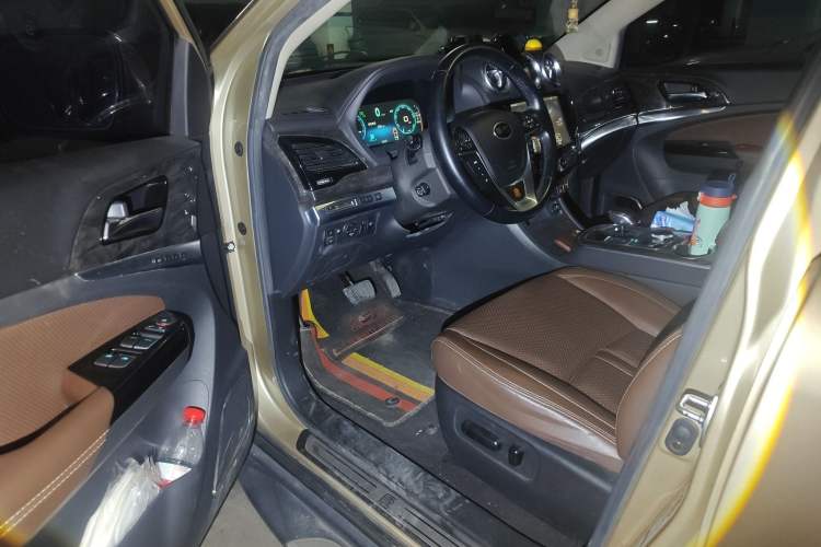 Used BYD Tang New Energy 2015 2.0T Four-Wheel-Drive Flagship Model Driver Seat