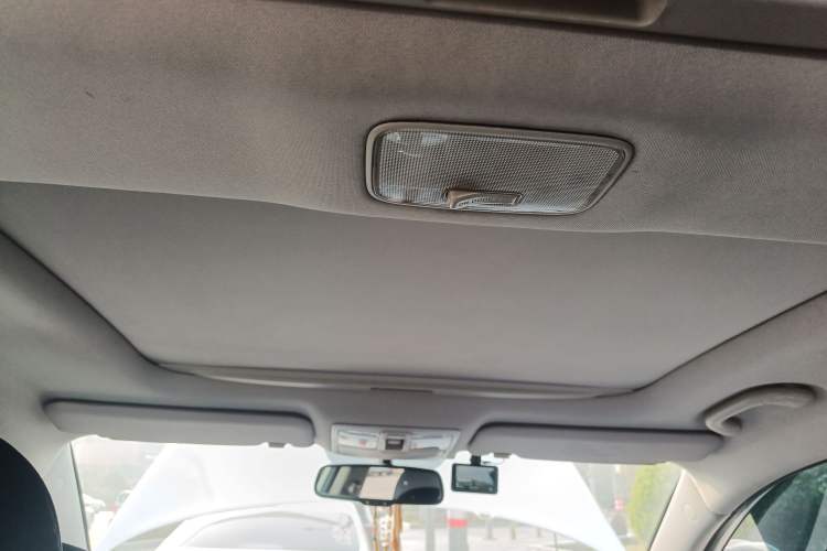 Used Kia Sportage R 2015 2.0L Automatic Two-Wheel Drive DLX Model