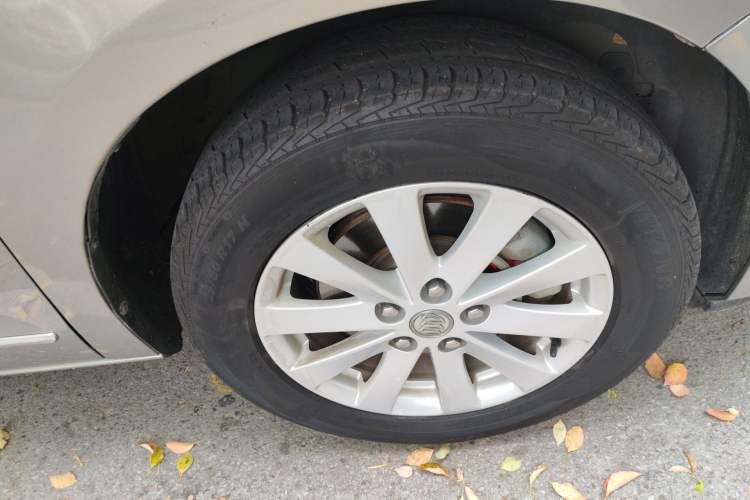 Used Buick GL8 2018 28T Luxury Model China VI Standard Right Front Wheel Hub