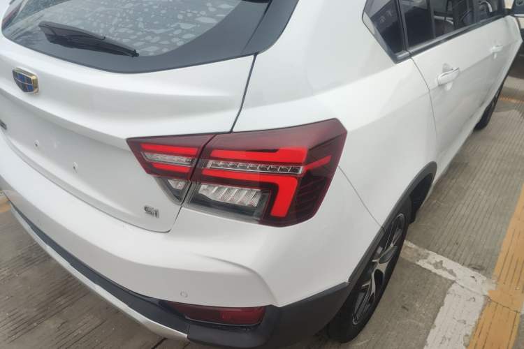 Used Geely Auto Vision S1 2019 Upgraded Model 1.5L CVT Luxury Version
