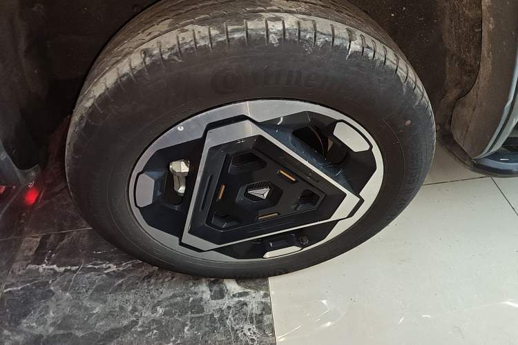 Used Deepal G318 2025 Worry-Free Adventure Edition Four-Wheel Drive Secret Realm Version
