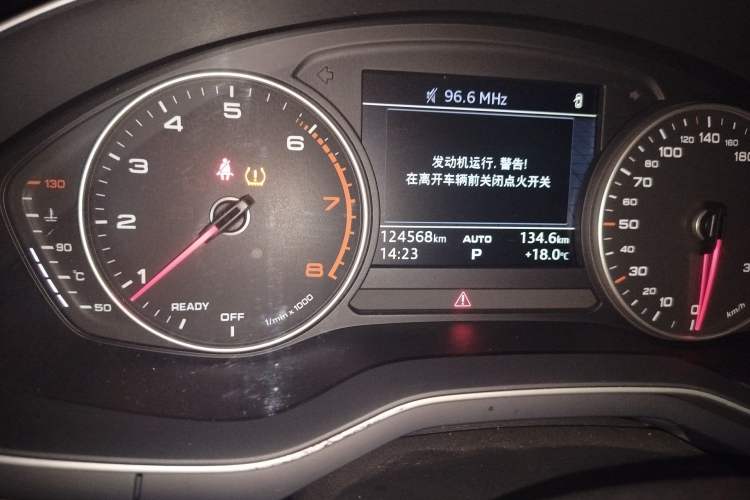 Used Audi A4L 2017 40 TFSI Ambition Edition Odometer Close Up