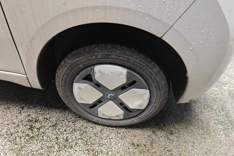 Used Wuling Hongguang MINIEV 2024 3rd Generation 215km Advanced Version
