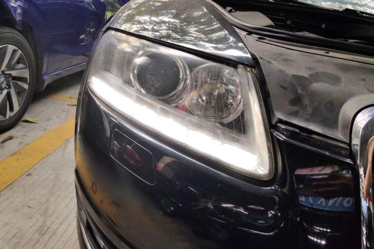 Used Audi A6L 2011 2.0 TFSI Automatic Standard Edition Right Front Headlight