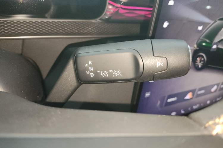 Used Zeekr 7X 2025 100kWh Long-Range All-Wheel Drive Intelligent Driving Version Gear Lever