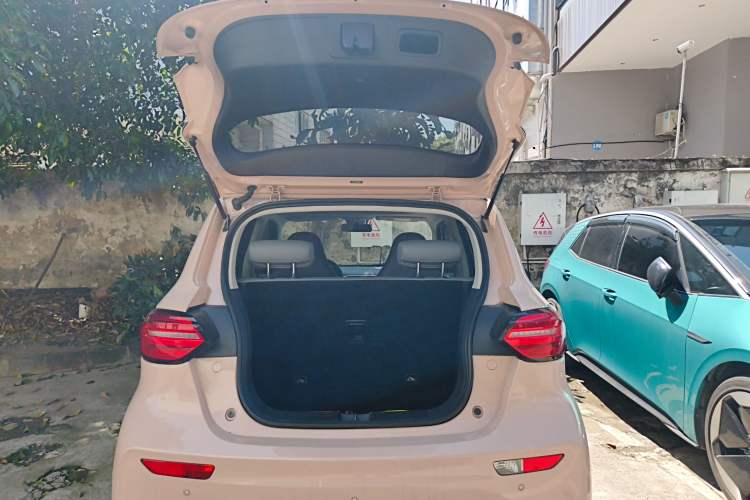 Used Leapmotor T03 2021 400 Luxury Edition Trunk