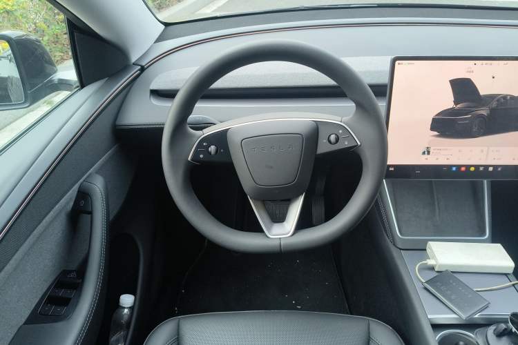 Used Tesla Model Y 2025 Rear-Wheel-Drive Version