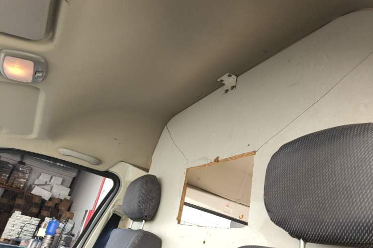 Used Foton Scenic G7 New Energy 2022 Van Long Wheelbase High Roof 2 Seats CATL 50.23 kWh
