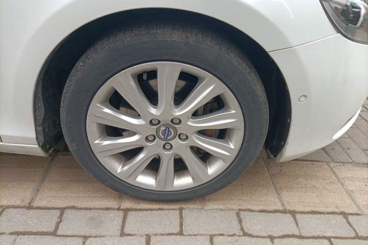 Used Volvo V40 2013 2.0T Zhiya Edition