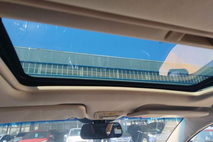 Used Baojun 560 2016 1.5T Manual Luxury Model Headliner