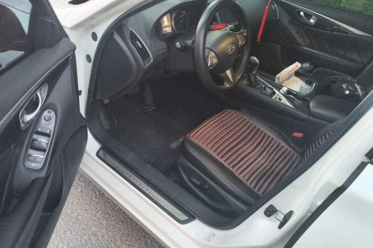 Used Infiniti Q50L 2016 2.0T Comfort Edition
