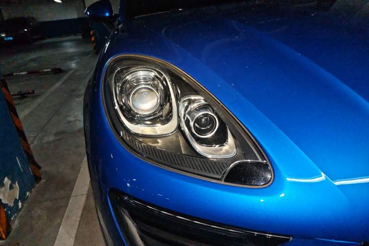 Used Porsche Macan 2017 Macan 2.0T Right Front Headlight