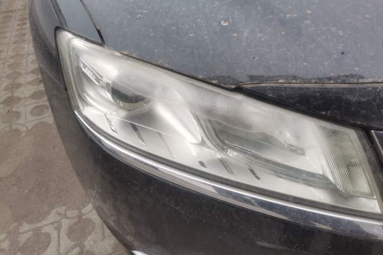 Used Geely Auto Emgrand GT 2015 1.8T Flagship Model Right Front Headlight