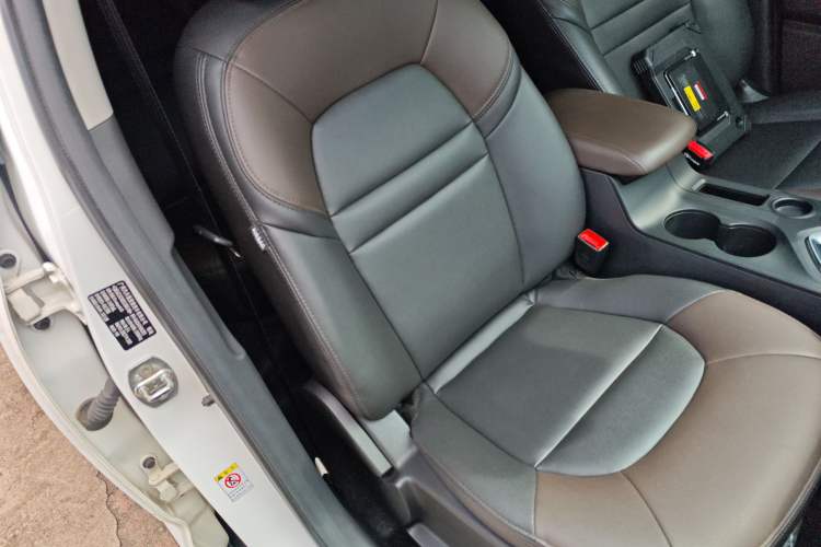 Used GAC Trumpchi GS4 2017 235T Automatic Two-Wheel Drive Elite Edition Right Front Seat