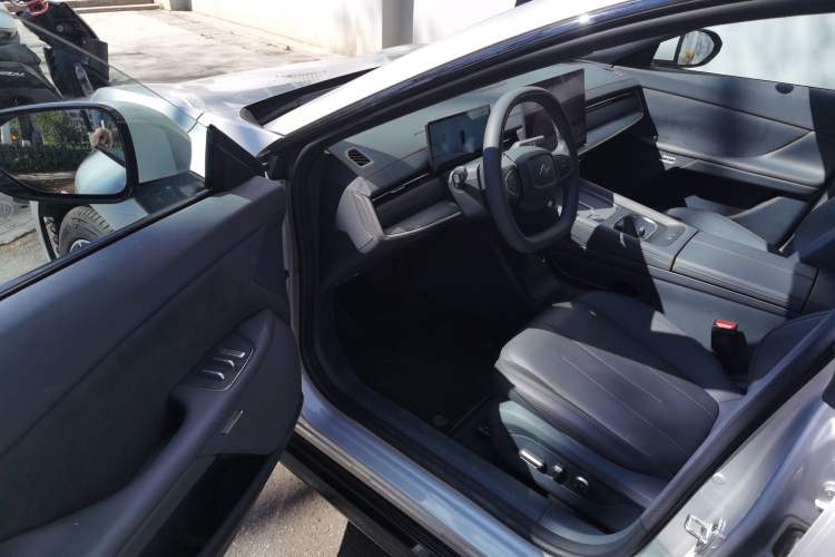 Used Dongfeng eπ eπ007 2025 Model Pure-Electric 550 Max Cruise Edition
