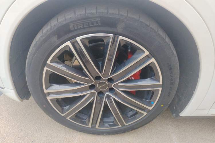 Used Hima Luxeed R7 2024 All-Electric 736 km Ultra
