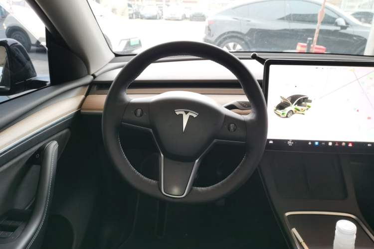 Used Tesla Model Y 2021 Long-Range All-Wheel-Drive Version 3D7
