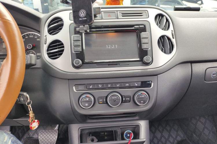 Used Volkswagen Tiguan 2013 2.0 TSI Automatic All-Wheel Drive Luxury Edition
