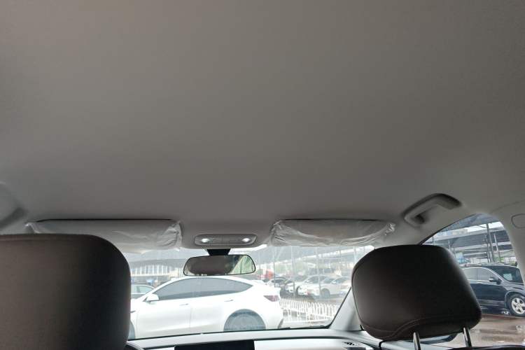 Used Wuling 730 2025 Model 1.5T CVT Elite Edition Headliner