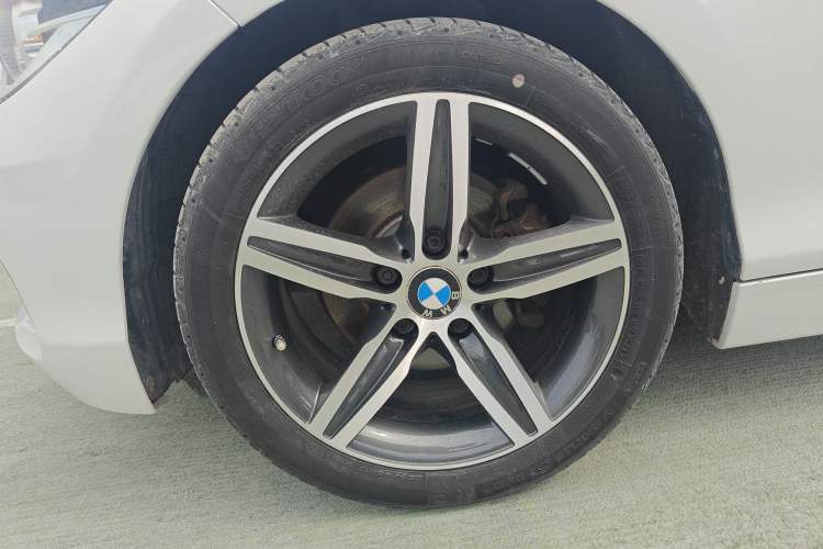 Used BMW 1 Series 2015 120i Sport Design Package Left Front Wheel Hub