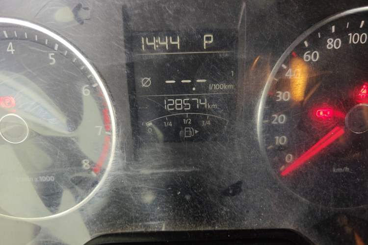 Used Volkswagen Polo 2014 1.6L Cross Polo Automatic Odometer Close Up